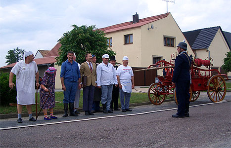 Auftritt Spritzenverband in Herbersdorf (Foto: 2004)